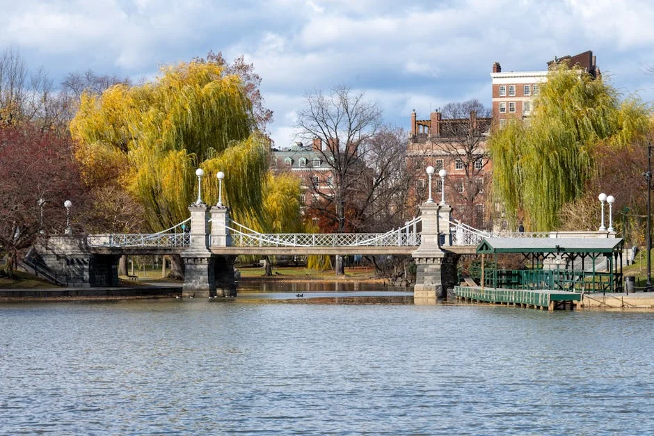 Beacon Hill neighborhood in Boston for First-Timers