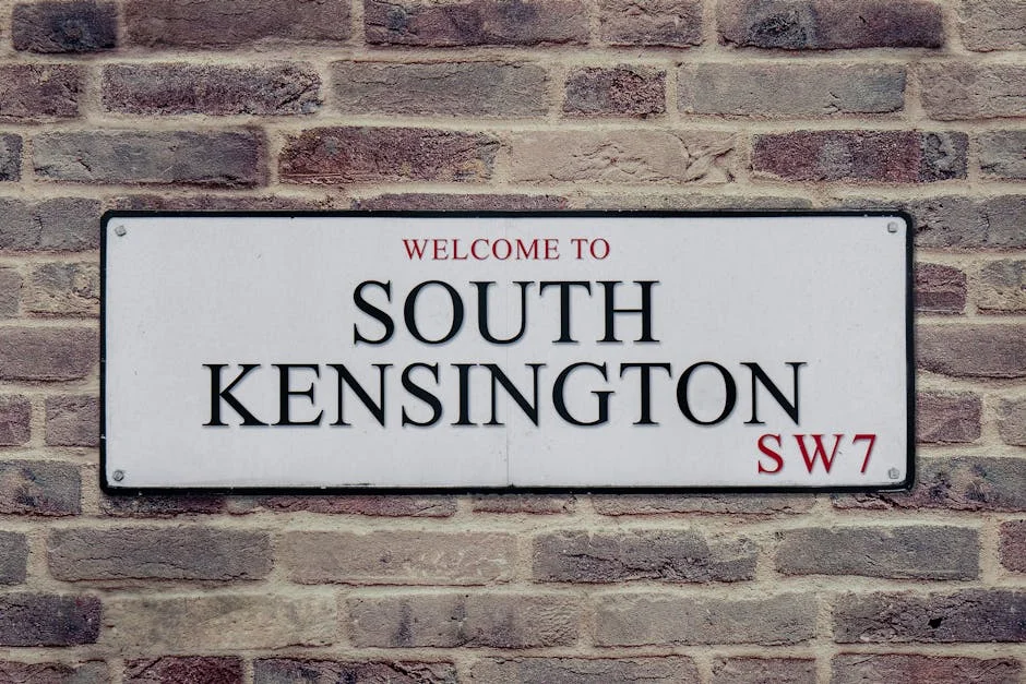 South Kensington neighborhood in London for First Time Visitors